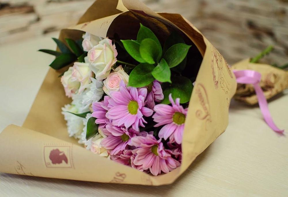 Букет цветов из: Розы и Хризантемы в Вырице