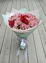 Букет цветов из:  Альстромерии в Вырице
