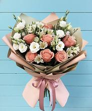 Букет цветов из:  Розы, Альстромерии и Лизиантусы #REPLACE_PRED# Вырице