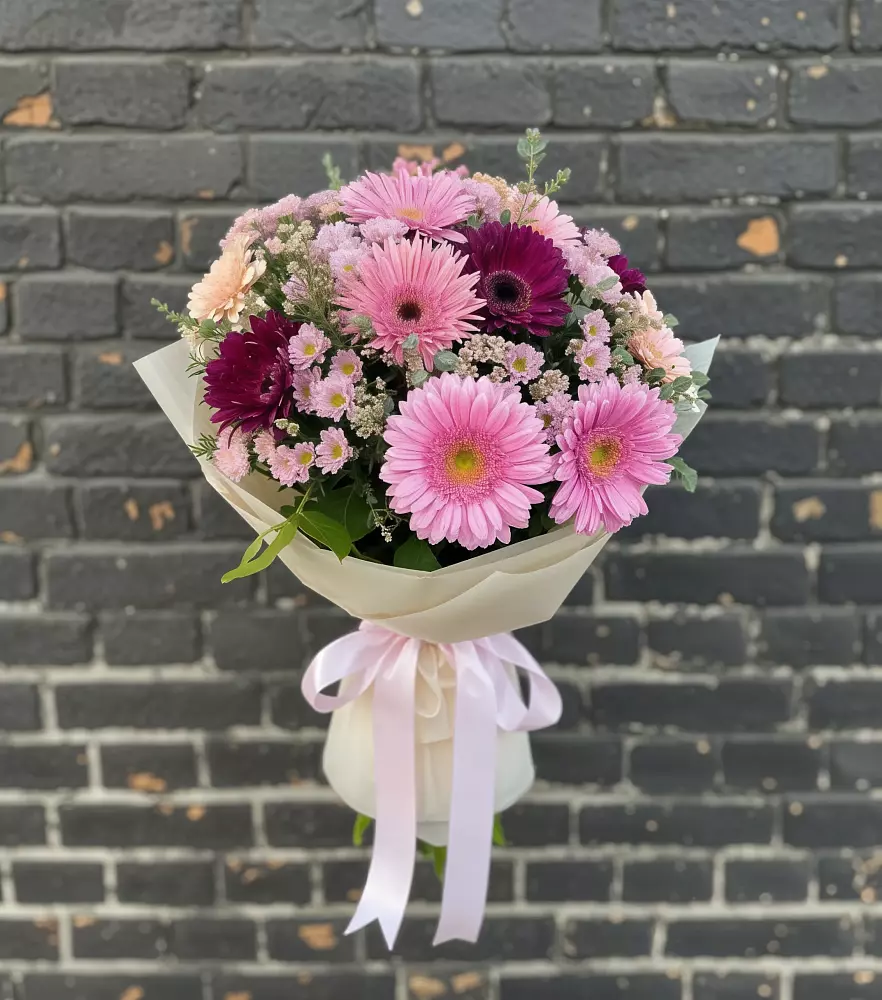 Букет цветов из: Герберы и Хризантемы в Вырице