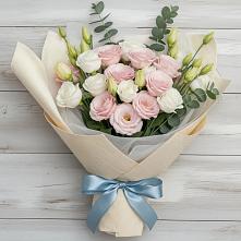 Букет цветов из:  Лизиантусы в Вырице