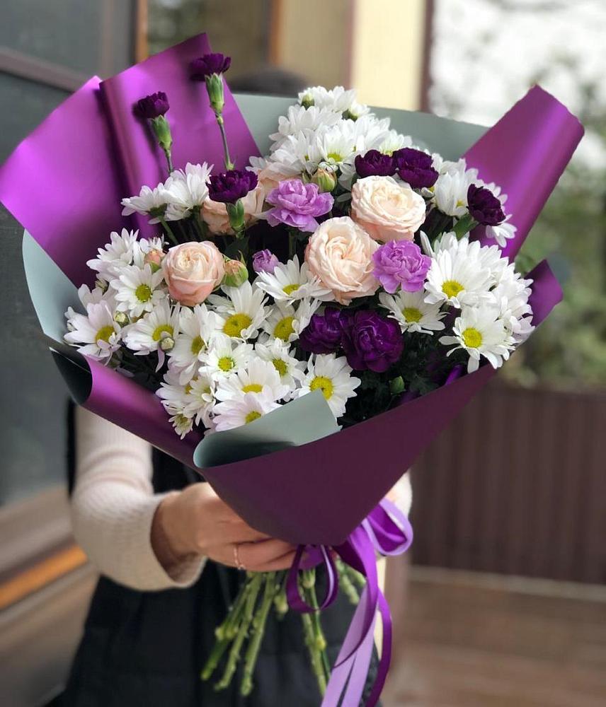 Букет цветов из: Хризантемы, Гвоздики и Розы в Вырице