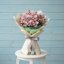 Букет цветов из:  Орхидеи и Розы в Вырице