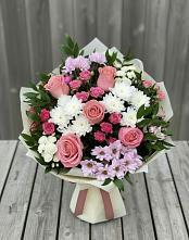 Букет цветов из:  Альстромерии, Гвоздики, Розы и Хризантемы в Вырице