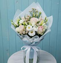 Букет цветов из:  Розы и Лизиантусы в Вырице