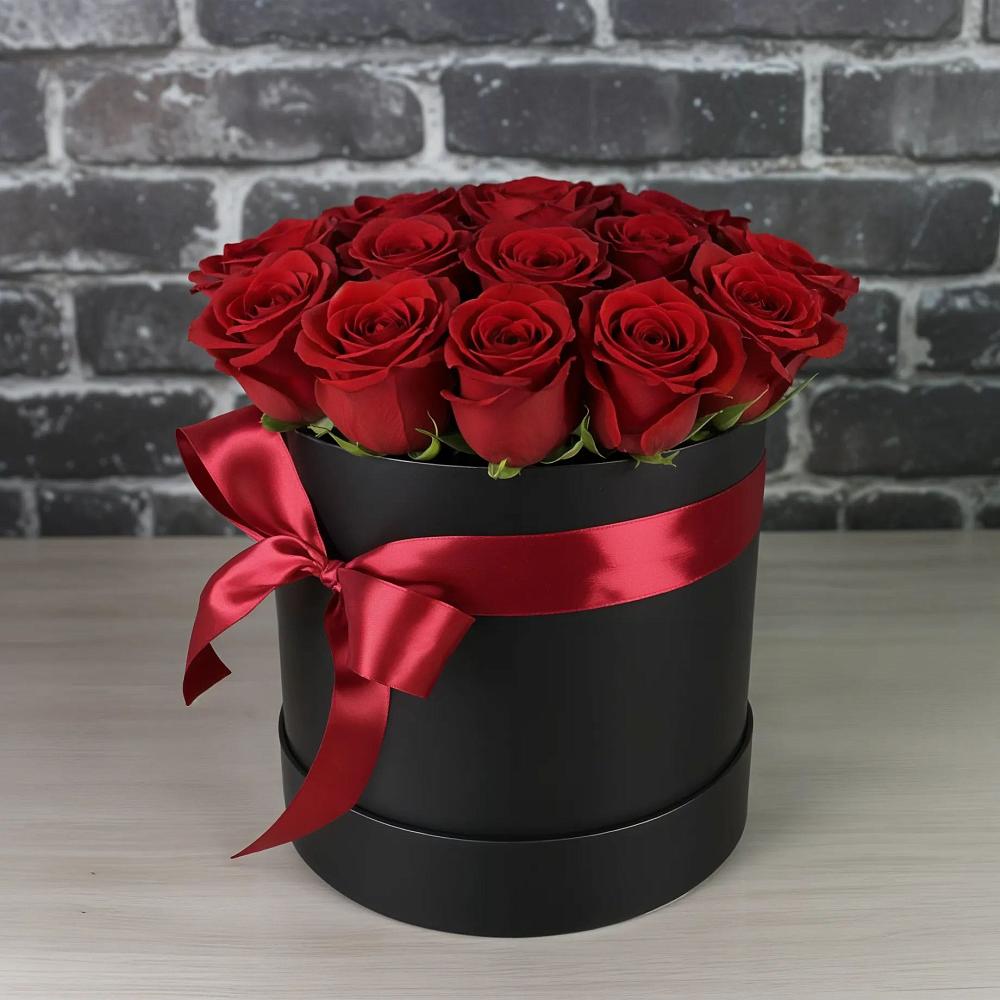 Цветочная композиция из Розы в шляпной коробке в Вырице