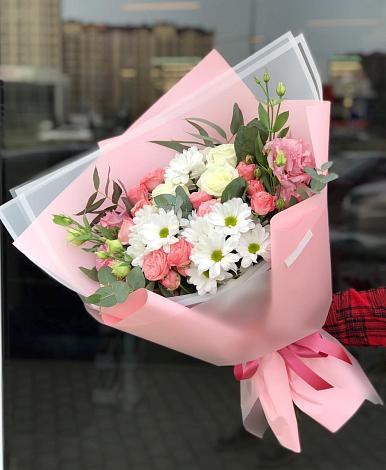 Букет цветов из: Розы, Лизиантусы и Хризантемы в Вырице